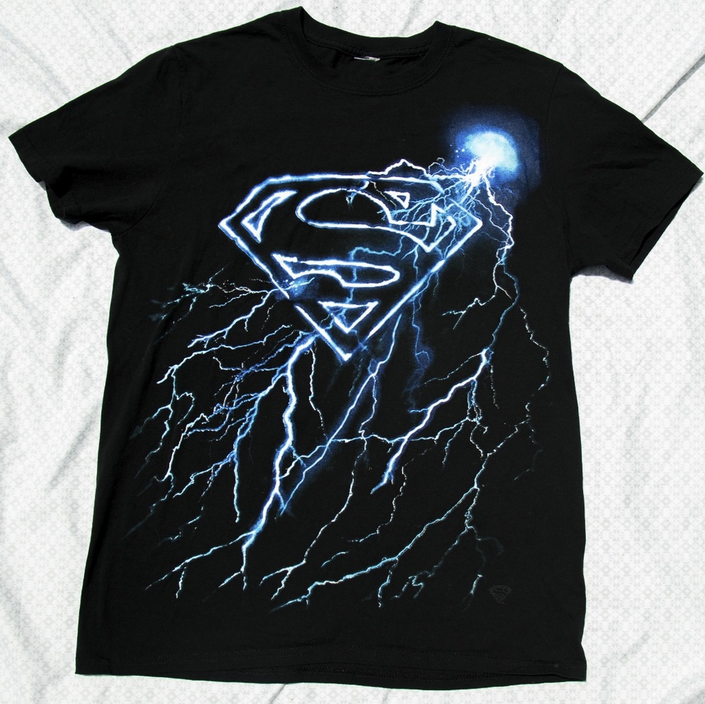 Superman lightning bolt Tee